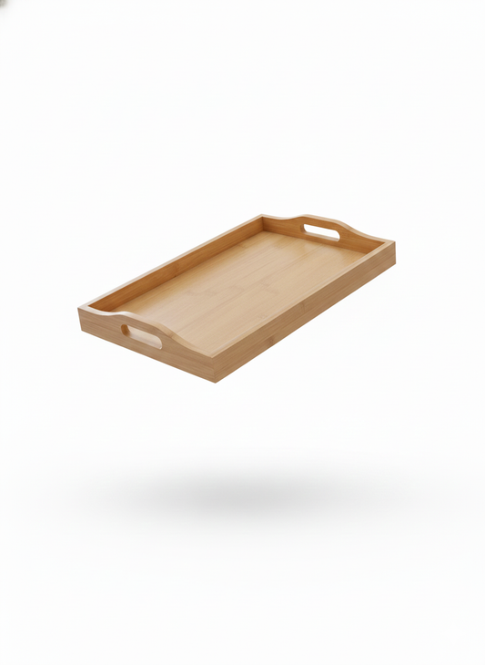 SkandiNest bambubricka i nordisk minimalistisk design, naturlig bambu, hållbar och elegant servering.